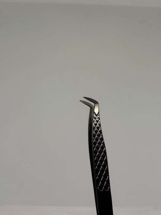 The Sculptor Lash Tweezer