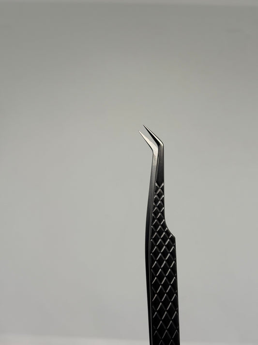 The Signature Grip Tweezer